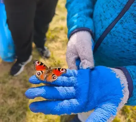 Uczniowie ze Szkoły Podstawowej w Barcinku włączyli się w akcję „Sprzątanie Świata”