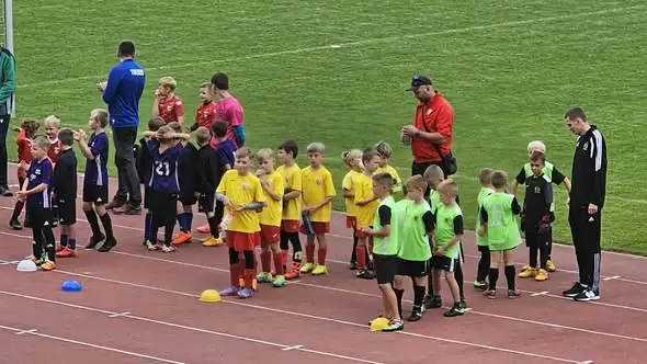 Młodzi piłkarze z Mysłakowic na DRÄXLMAIER Cup w Jeleniej Górze