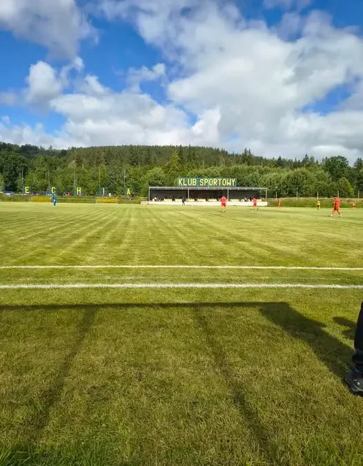 Lechia Piechowice zagra dwa wyjazdowe mecze w niedzielę. Kibice mogą wygrać pizzę