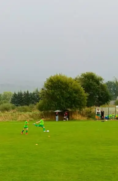Młodzicy Orła Mysłakowice przegrali z Victorią Jelenia Góra 2:6
