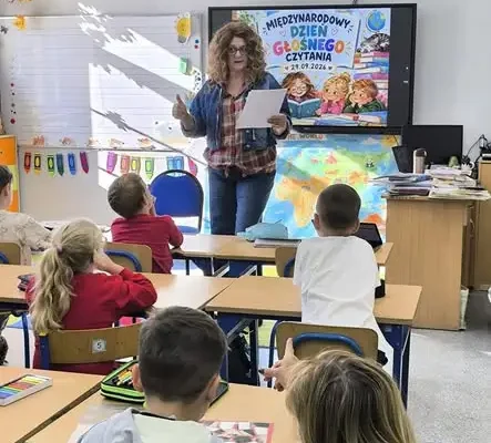 Międzynarodowy Dzień Głośnego Czytania w Sosnówce – relacja z biblioteki