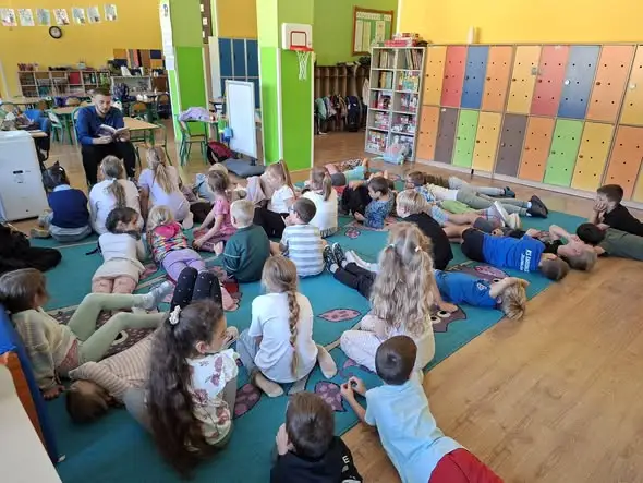 Dzień Głośnego Czytania w świetlicy SP3 w Jeleniej Górze