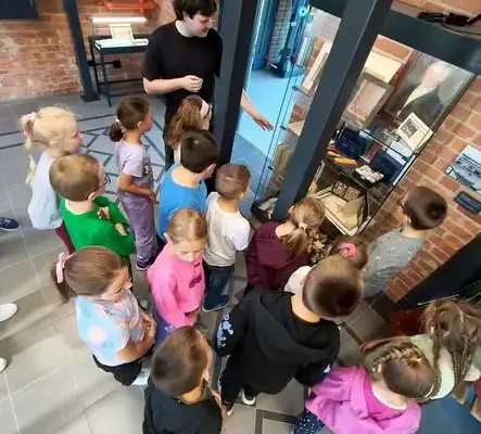 Kowarskie muzeum rozpoczęło cykl lekcji historii dla dzieci