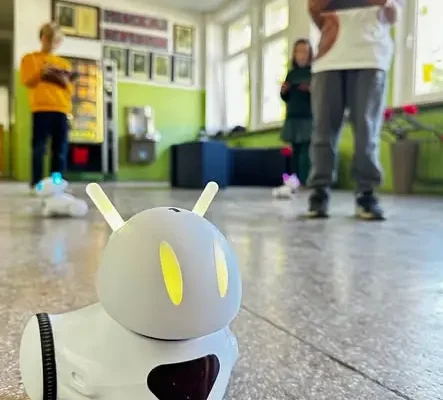 Robotyka i kodowanie w SP3 Jelenia Góra – uczniowie klas trzecich rozwijają kompetencje przyszłości