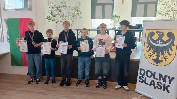 Młodzi warcabiści z Janowic Wielkich z awansem do finału Dolnego Śląska