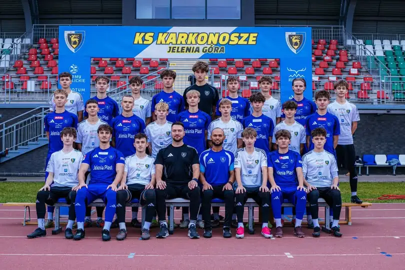 Rezerwy KSK-u rozgromiły Lechię Piechowice 5:2 i umocniły się na czele tabeli