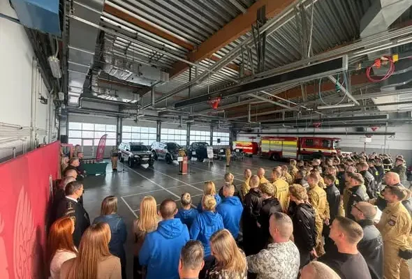 Jelenia Góra: nowy sprzęt dla strażaków i start manewrów ratownictwa medycznego