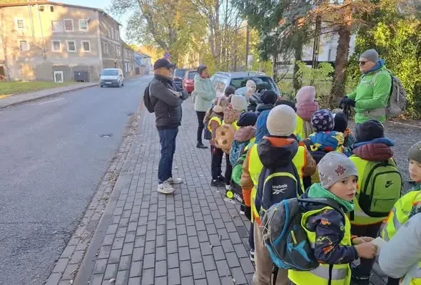 Pierwszaki z Kowar na szlaku – wycieczka na Brzeźnik z przewodnikiem