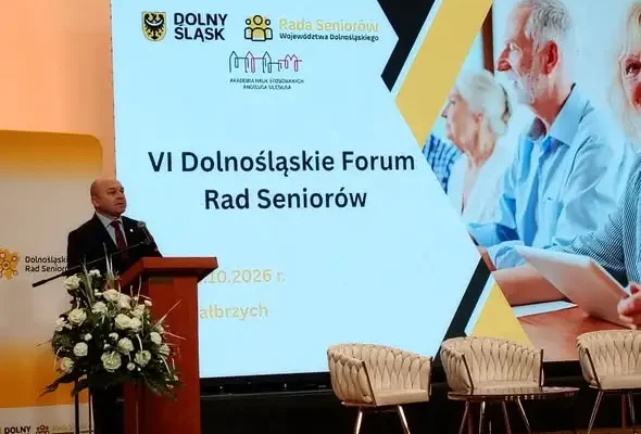 Delegaci UTW „Jeszcze Młodzi” na VI Dolnośląskim Forum Seniorów w Wałbrzychu