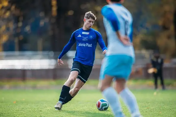 Rezerwy KSK niepokonane w jeleniogórskiej klasie B – pewne zwycięstwo 4:0 z Jeżowem Sudeckim