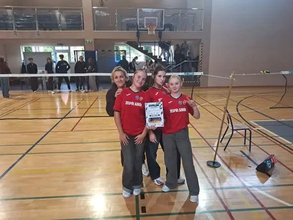 Szklarska Poręba: powiatowe zawody w badmintonie – emocje i sportowa rywalizacja